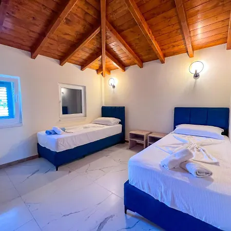 Ibiza 4* Baks-Rrjoll